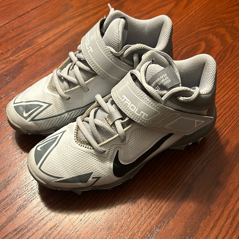 Youth Nike baseball cleats
